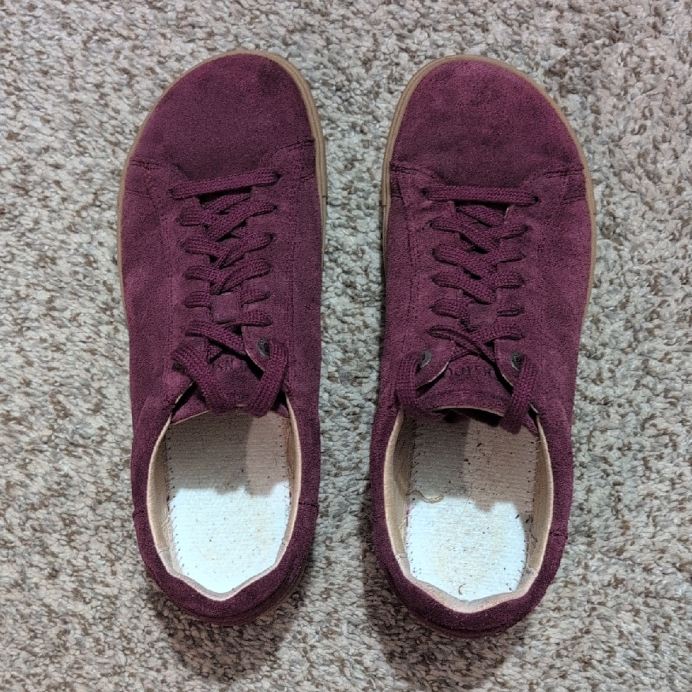 Birkenstock Maroon Bend Low Size 38 Narrow (but roomy) In Good Condition
